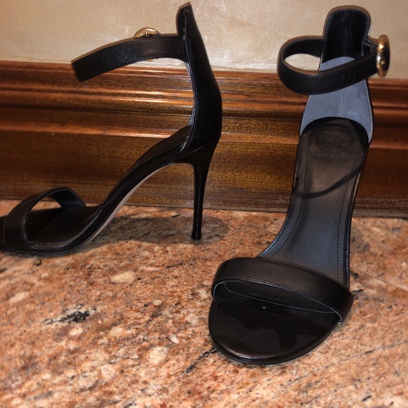Guess Heels - Picture 2 of 4